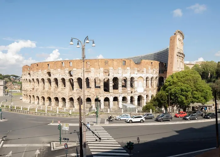 Iflat Unforgettable In Front Of Colosseum * Rome
